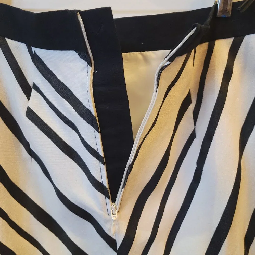 H & M Skirt - Picture 7 of 13